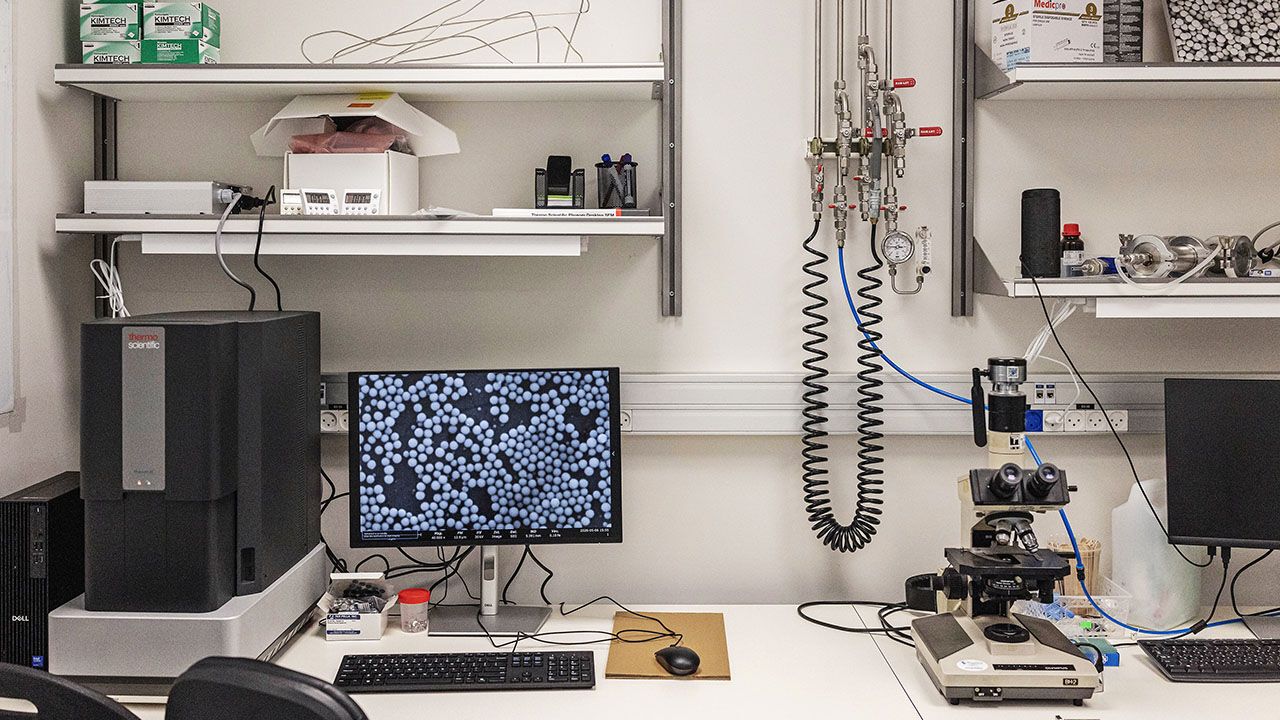 An enlarged image of radiation-blocking particles in a lab at Stardust Solutions