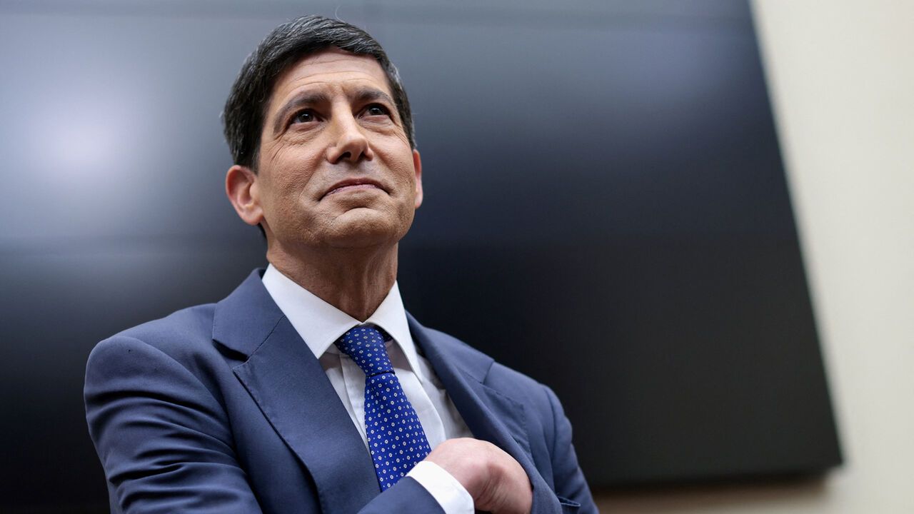 A portrait of Federal Reserve Chair Kevin Warsh.