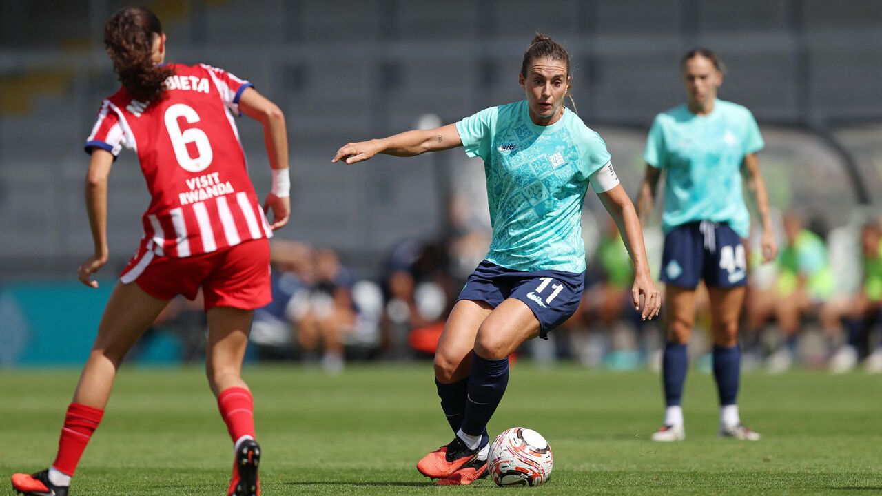Alexia Putellas of London City Lionesses during the Pre Season Friendly match between London City Lionesses v Atletico de Madrid Femenino.