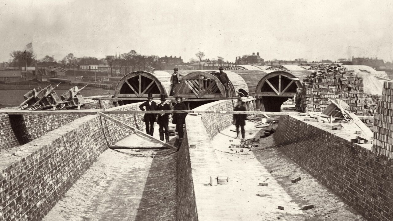 The Northern Outfall Sewer under construction below the Abbey Mills pumping station, London.