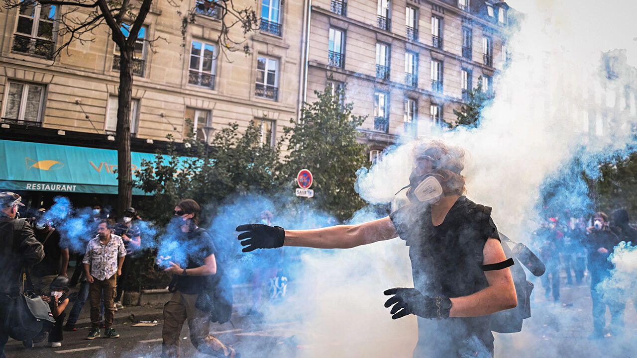 Students protest against eduction conditions in Paris