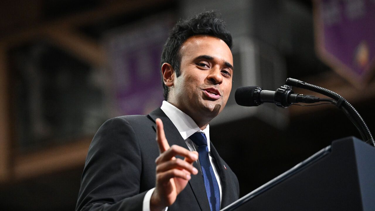 Ohio Republican gubernatorial candidate, Vivek Ramaswamy speaks on stage.